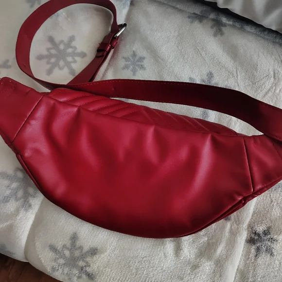 Red Quilted Women's Belt Bag Crossbody - Picture 3 of 8